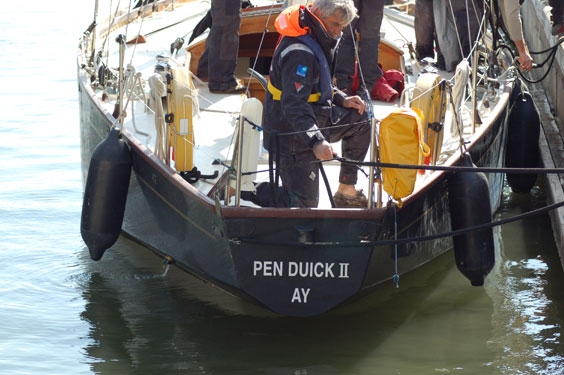 Pen Duick II à quai près ancienne capitainerie